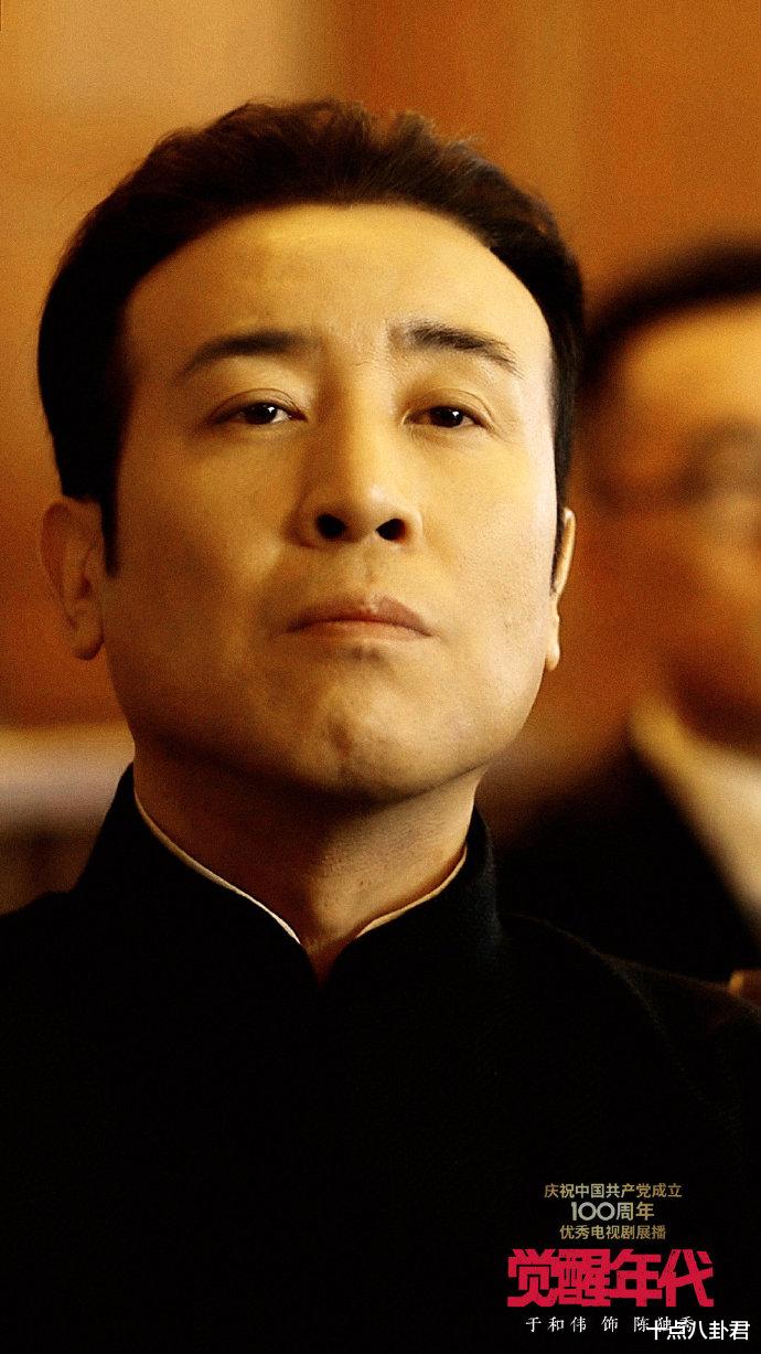 于和伟|于和伟：喝大姐奶水长大，穷小子翻身成明星，与妻子恩爱20多年