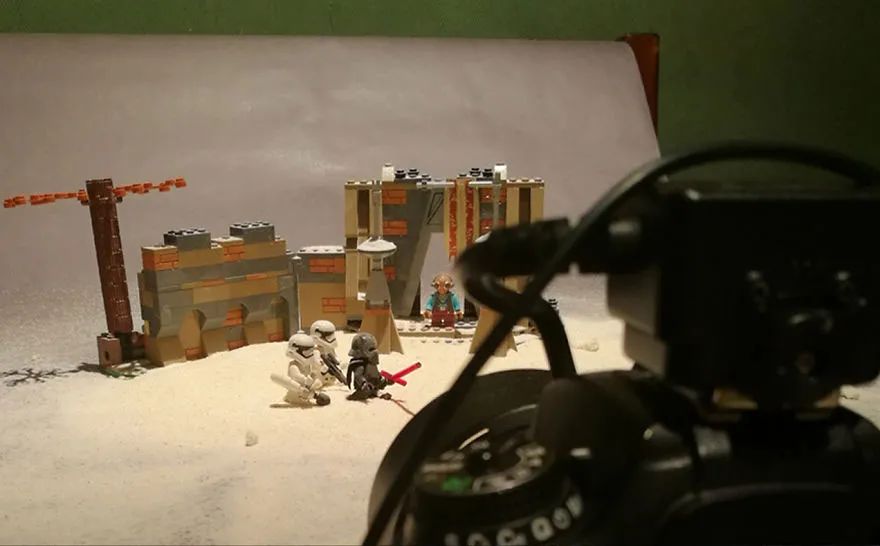 你能想象这些图片都是实景拍出来的吗？关于乐高摄影背后的故事