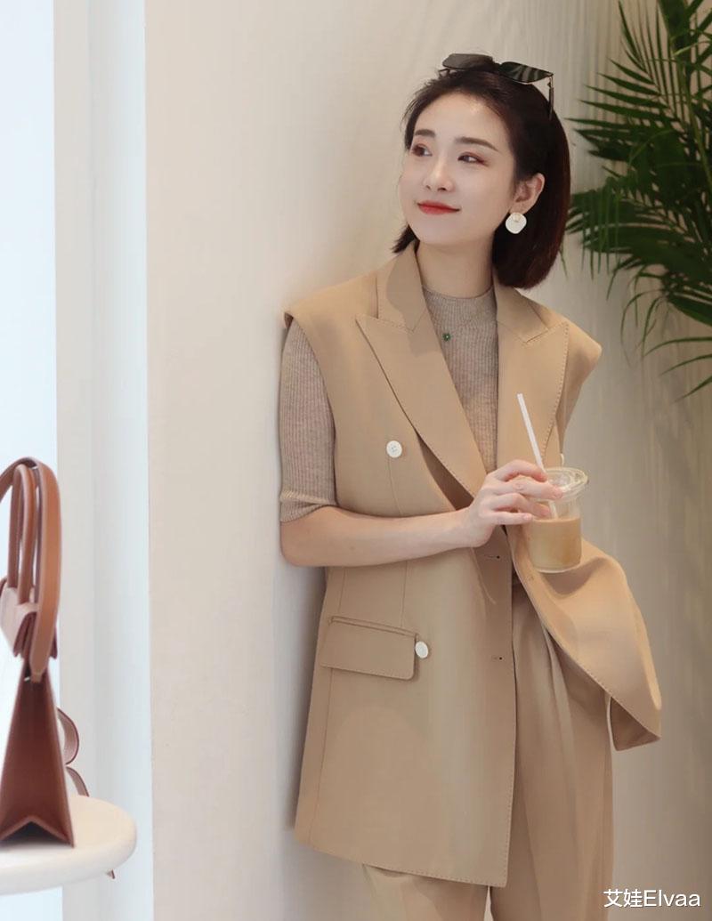 艾娃Elvaa|西服怎么搭配好看?这4个方面去入手,穿搭时髦有方向了