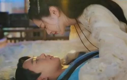 郭麒麟|郭麒麟发文官宣结婚，对方却被集体声讨，网友：根本不值得同情