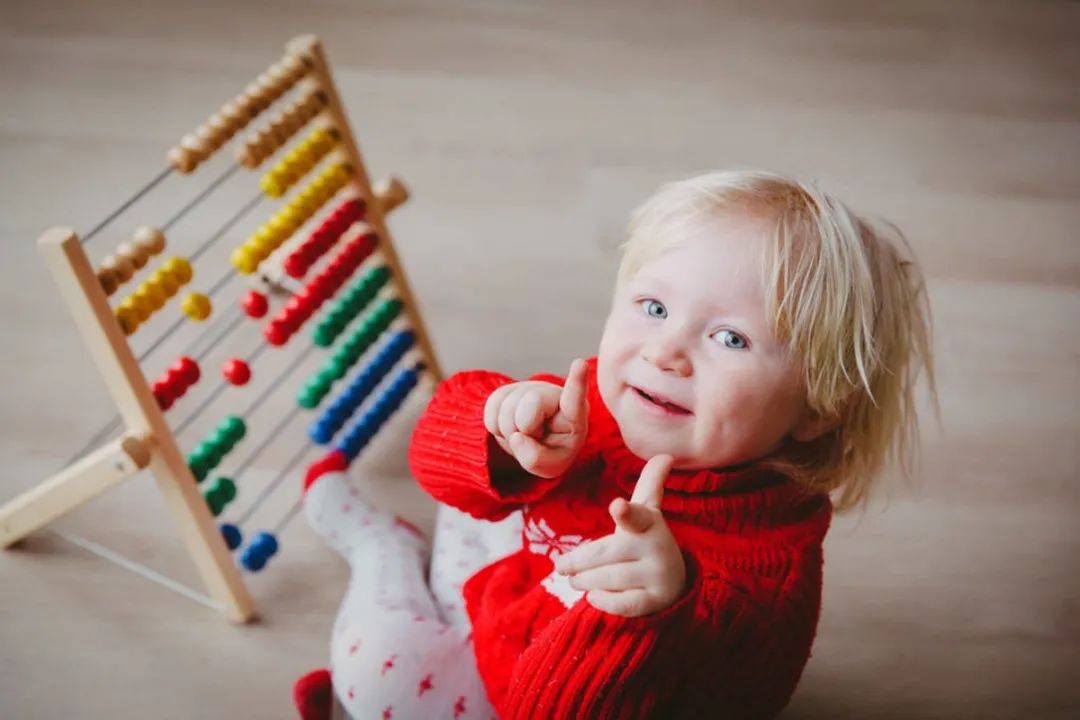 饭饭妈妈育儿|为何教孩子念“123”不科学?如何正确对孩子进行数学启蒙教育?