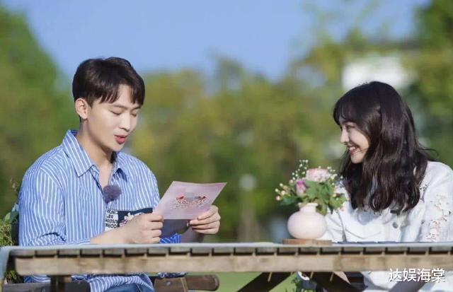 郑爽|彻底凉凉？郑爽返沪无人接机，四处借钱屡屡碰壁，只有俩人力挺她