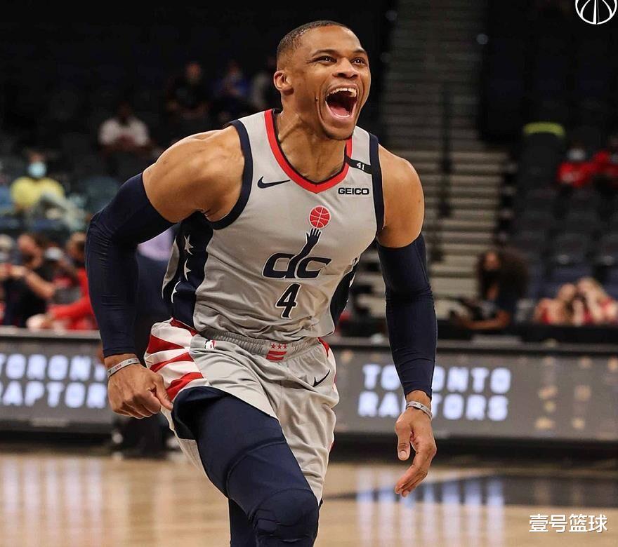 西蒙斯|连砍三次！西蒙斯秒成奥尼尔，吓得原地不敢动，威少19中3都笑了