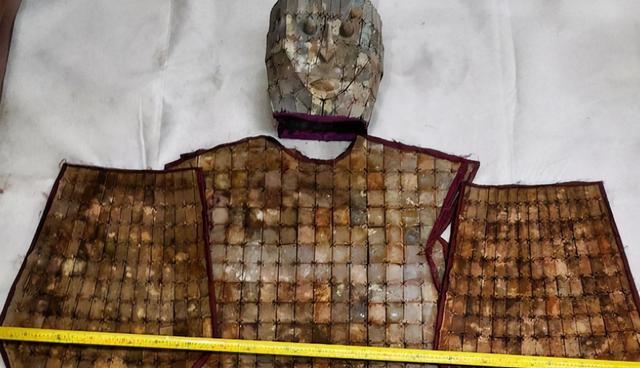 古董|隐藏的富婆钱燕萍，靠古董发家致富，收藏的银缕玉衣连故宫都没有