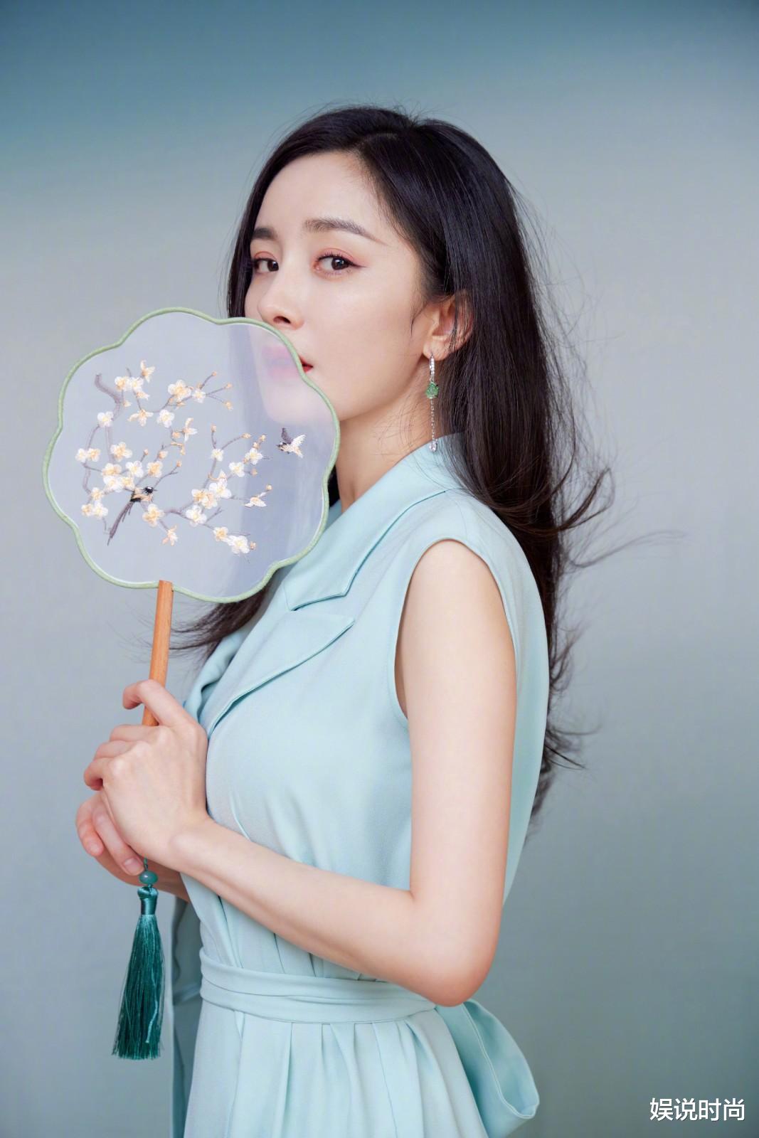 娱说时尚 当国风和时尚结合，产生的效果你想不到！杨幂做到了，美到词穷