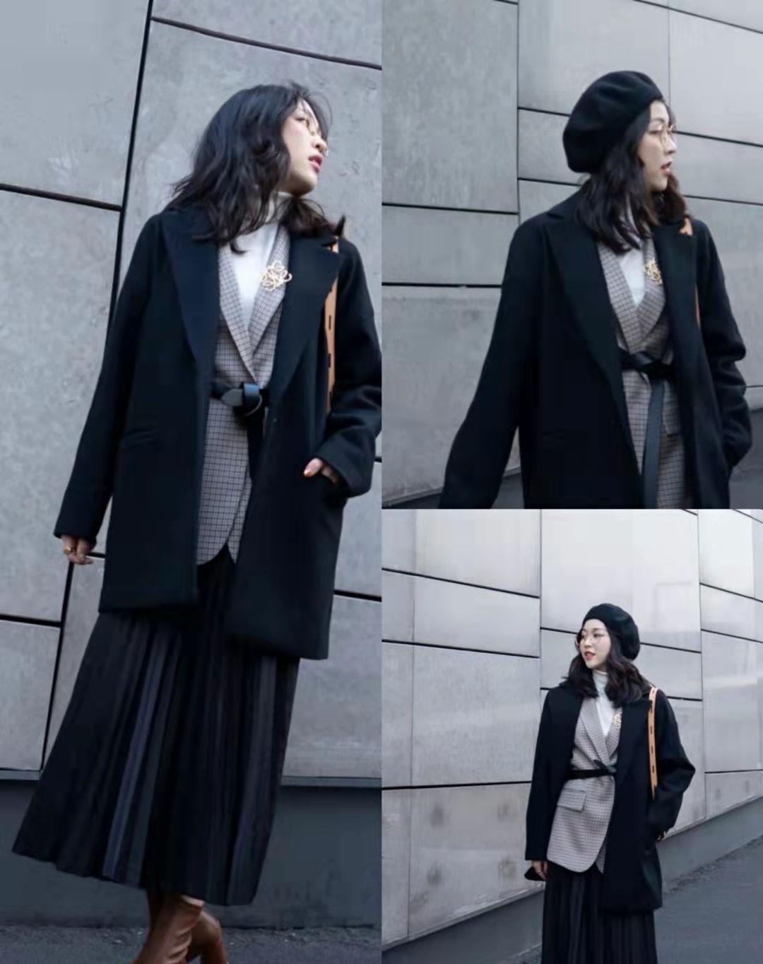 桃小菁啊 冬季黑色大衣怎么叠穿?照着她们这样穿,时尚不单调,简约又大方