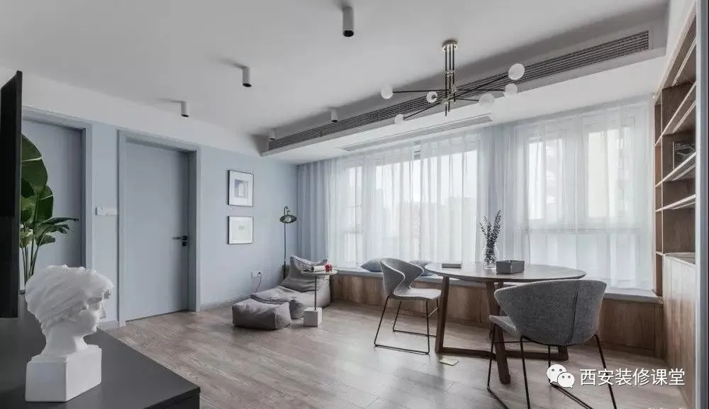 客厅扔掉沙发，替代品很多，没必要太传统