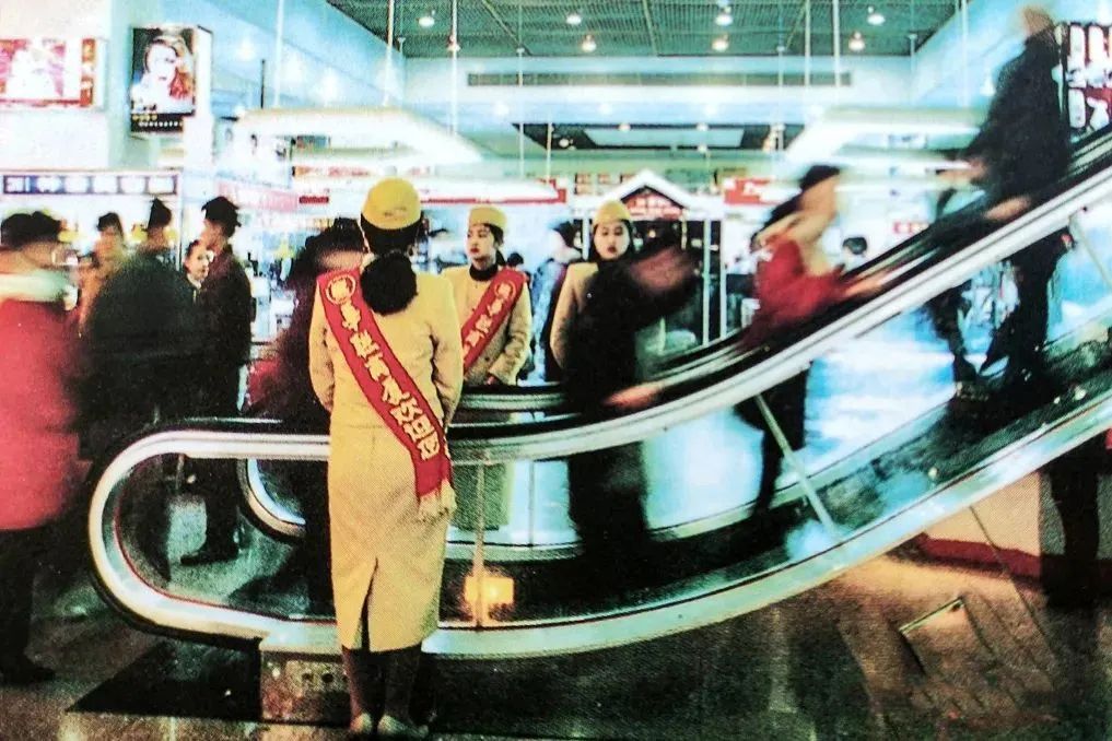 青岛精选 感谢30年的陪伴！再看一眼青岛华联商厦