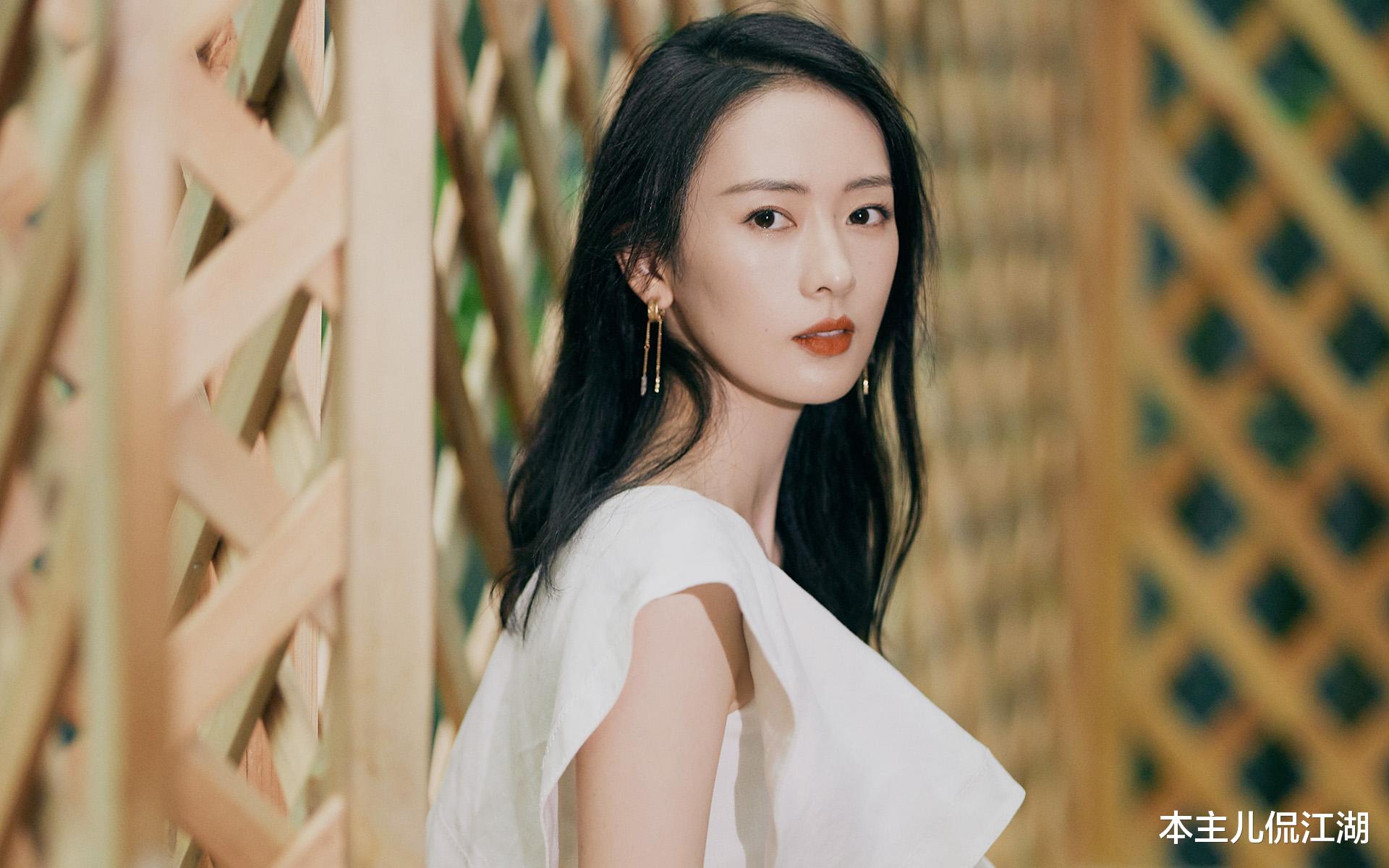 童瑶|18年前，童瑶被张默暴打，沉寂多年后，她的报复手段太解恨