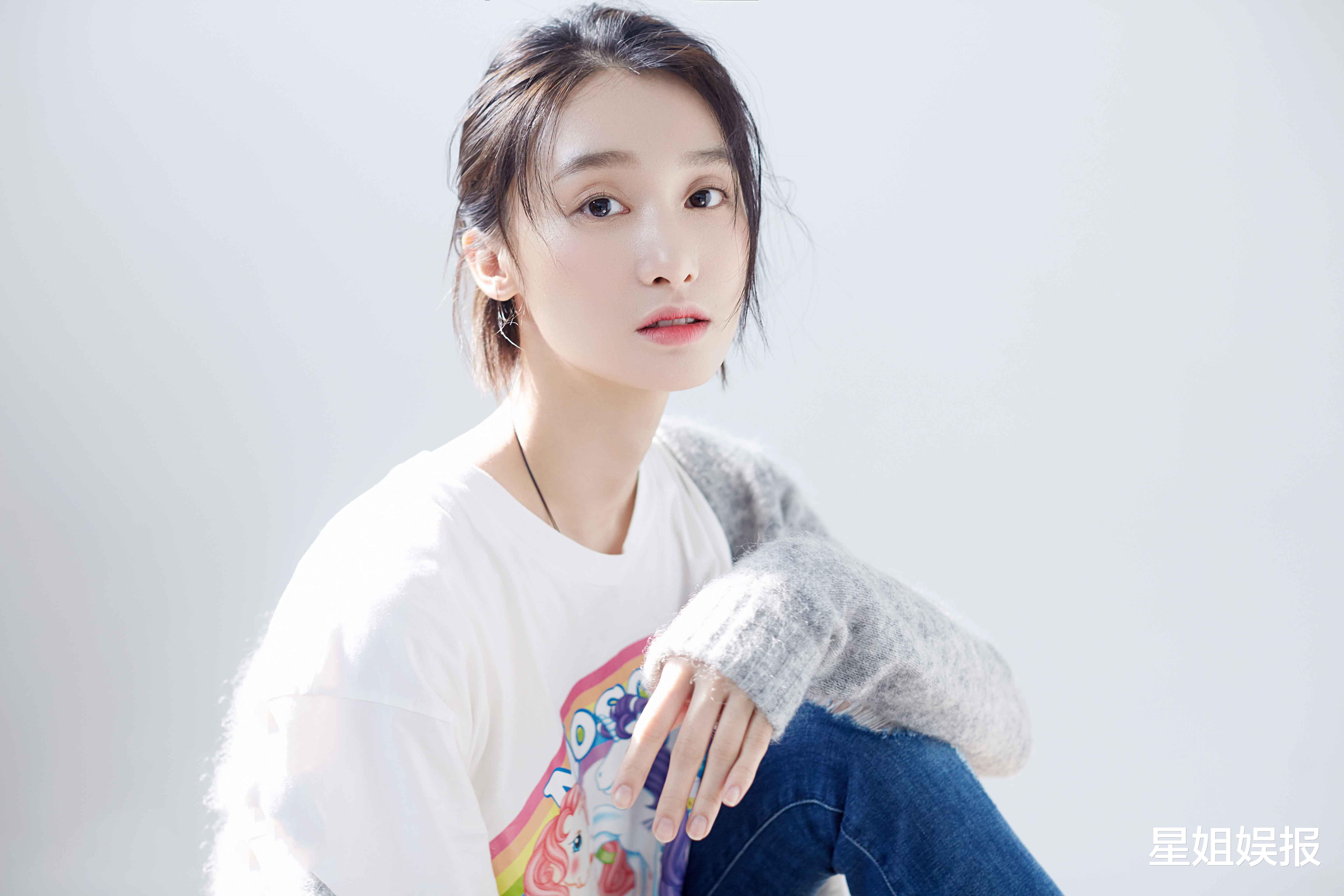 常仕欣|周冬雨娜扎大学同学，在《锦绣未央》演过丫鬟，还参演了《王牌部队》