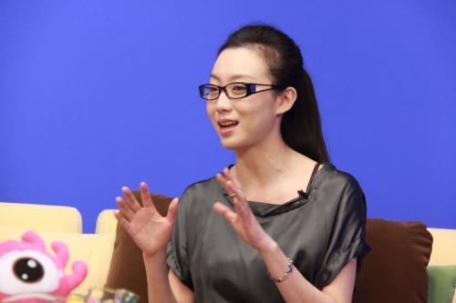 刘岩|让张艺谋愧疚一生，从奥运舞台摔落致终身残疾的刘岩，如今怎样了？