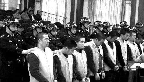  一晚三次惊险杀人，投河后带走钱财挥霍