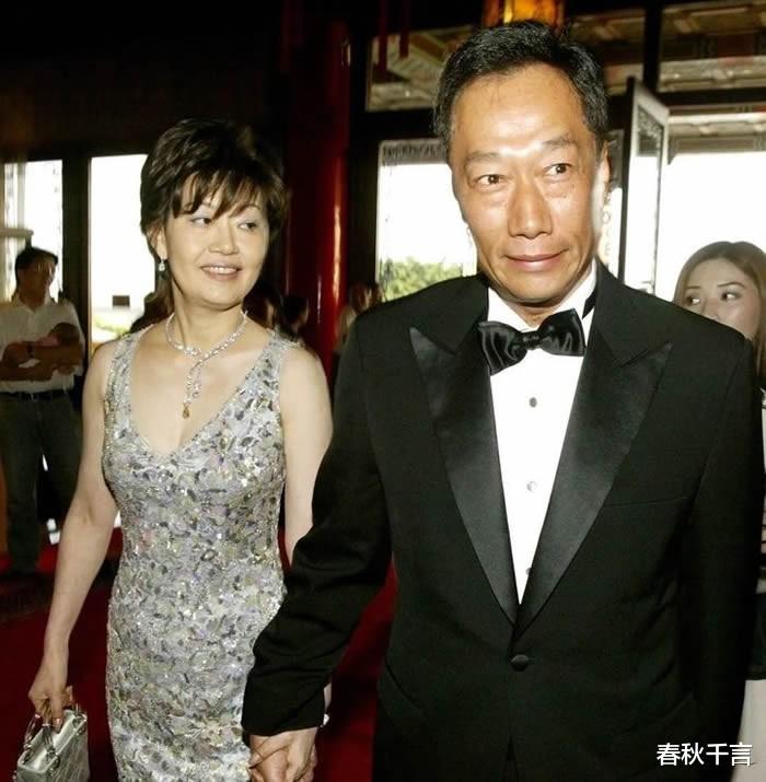 |曾馨莹：34岁嫁58岁首富，六年生三胎坐稳百亿豪门女主人，凭什么