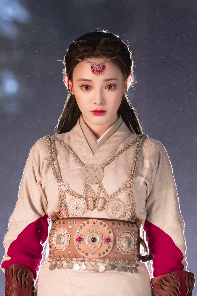 迪丽热巴|异域扮相最美的6位女星，杨幂妩媚，迪丽热巴惊艳，你喜欢谁？