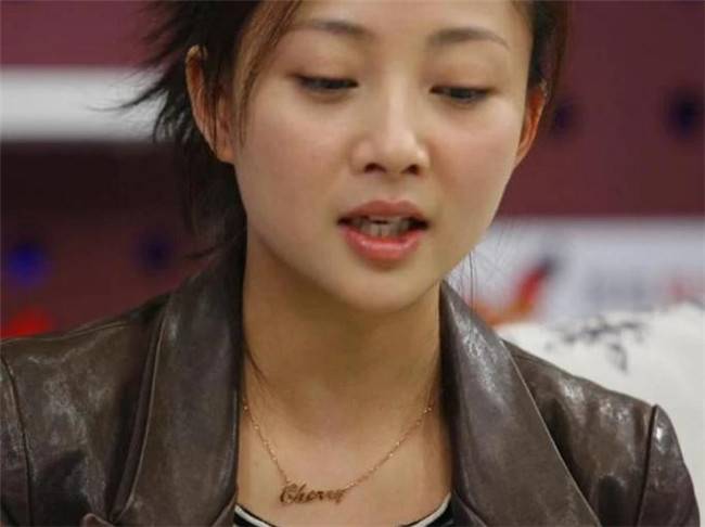 殷桃|出道17年，为何殷桃的嘴唇总是“破”的？采访中本人这样回应