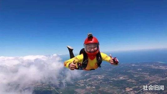 如果龙真实存在,它没有翅膀应该如何飞行,物理学可以有合理的解释