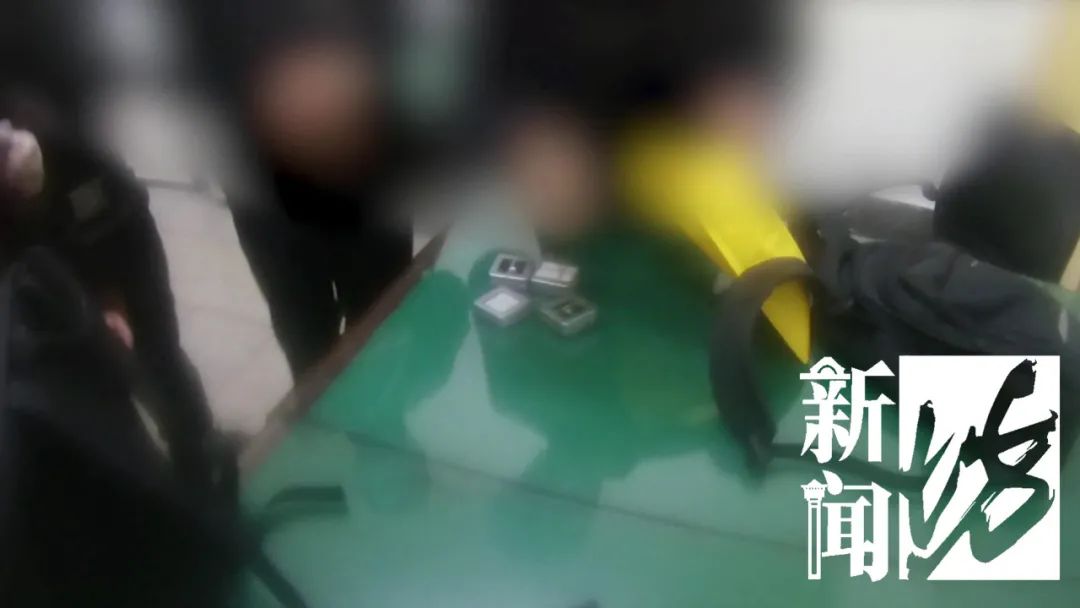 男子傻眼了!过个安检,600万元的钻石“蒸发”了?