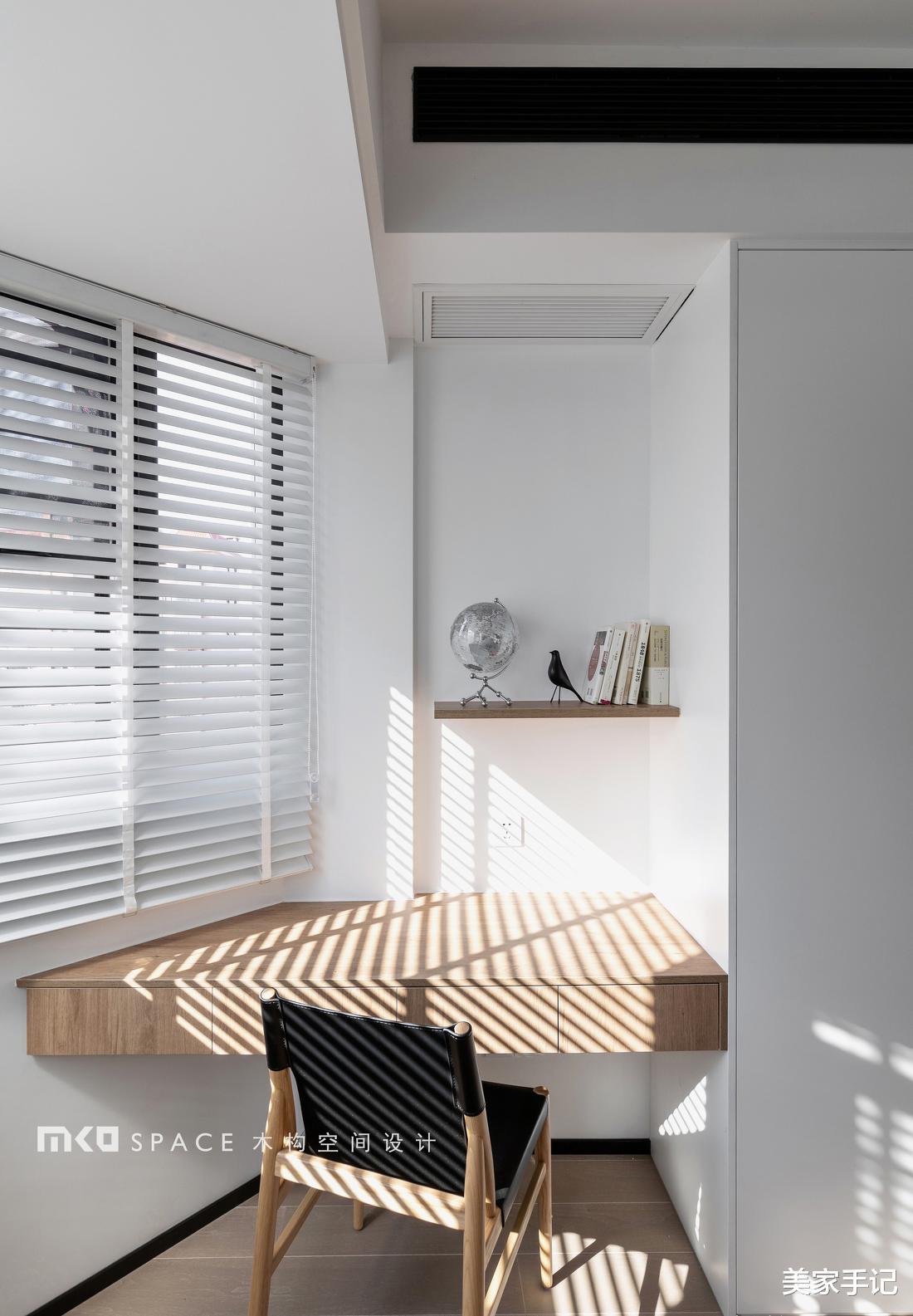 福建夫妇107㎡的家火了，仅凭一个客厅就圈粉无数，空间利用率超高