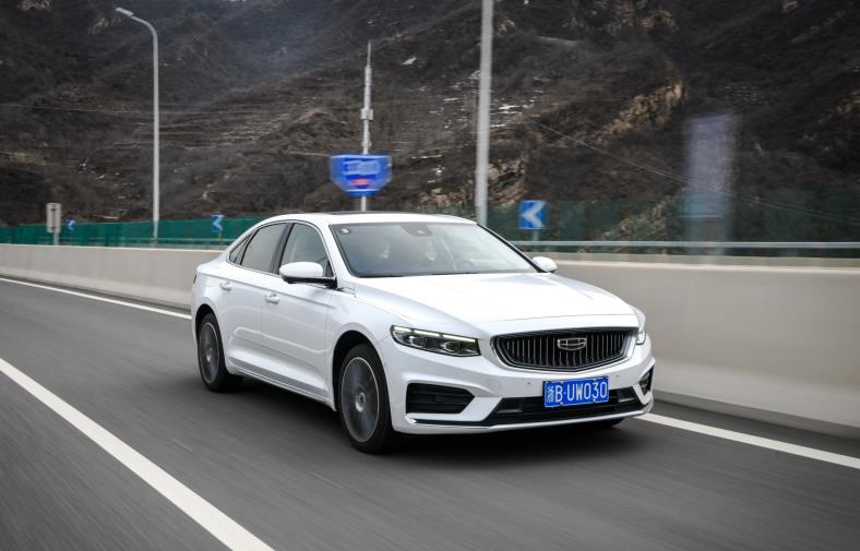 大米粒子 同样是15万，开起来那一刻，才知道吉利星瑞和亚洲狮差距有多大