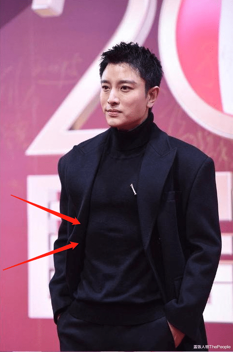 哈利·波特|男星走红毯啥时候也能卷起来？有人穿羽绒服，有人像遛弯老大爷