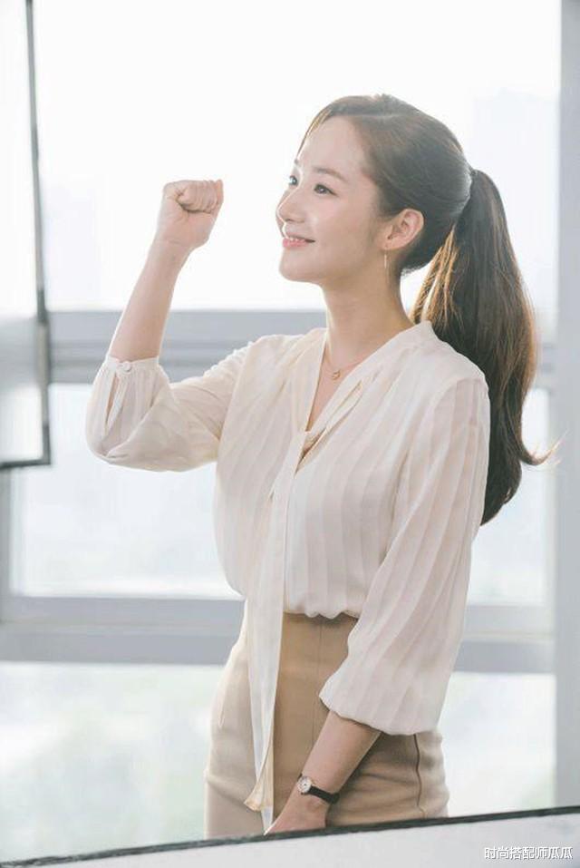 发际线|?女生扎马尾时，少犯这3个“错误”！看着显老，还会增高发际线