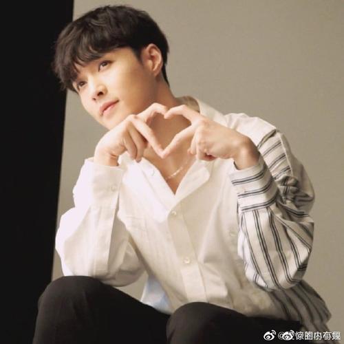 迪丽热巴|小八卦，张艺兴，王子异金晨，欧豪，秦俊杰，刘美含