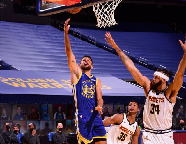 斯蒂芬·库里|勇士逆转夜：库里创8大纪录，两将惊艳，科尔花式开吹引热议