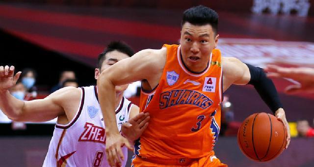 李根|就在李根离队之后！三年大计划彻底泡汤！CBA垃圾合同随之诞生