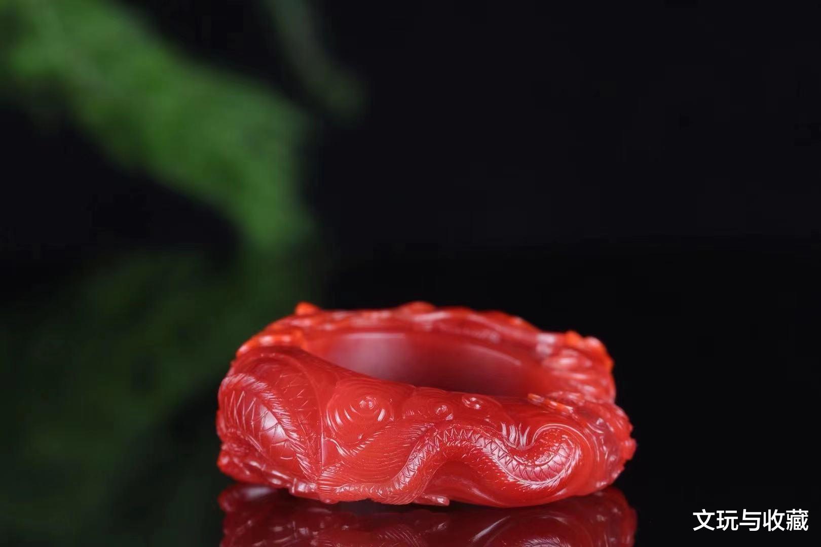 雕刻|雕刻一个南红的扳指有点霸气，一般人真的降不住