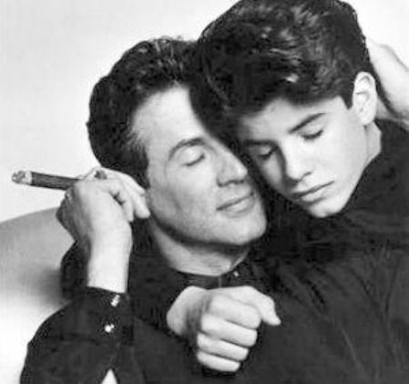 唐嫣|史泰龙：出生被产钳夹成面瘫，3任老婆都是绝色，3个女儿更是貌美