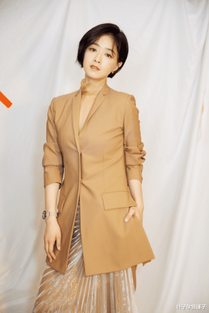 蒋欣|蒋欣瘦身成功，体重降到了100斤以内，下定决心减肥的女人太疯狂了