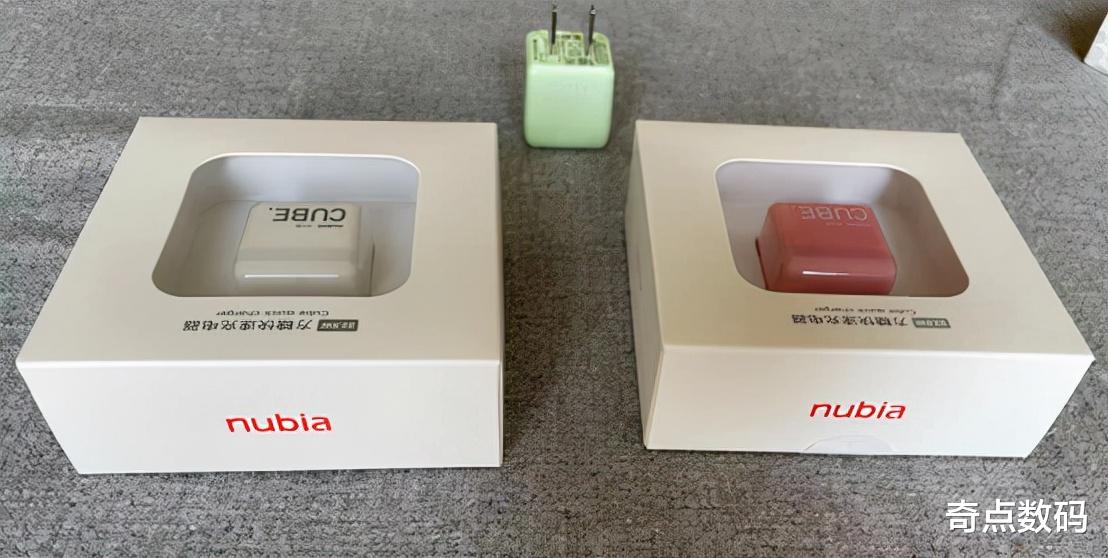 充电器|小体积、折叠脚,努比亚小方糖充电器体验