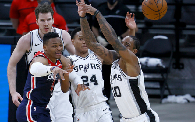 馬刺隊|30分逆轉！狂轟47+17，3頭怪暴擊豪門！威少成鐵匠，比爾空砍31+7