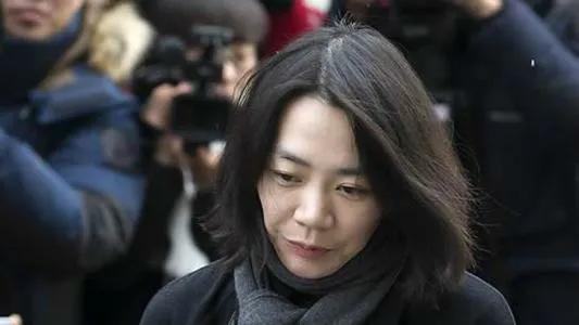 花影爱花 逼丈夫喝尿,踢出睾丸破裂,拿剪刀戳人,韩国财阀之女有多嚣张?