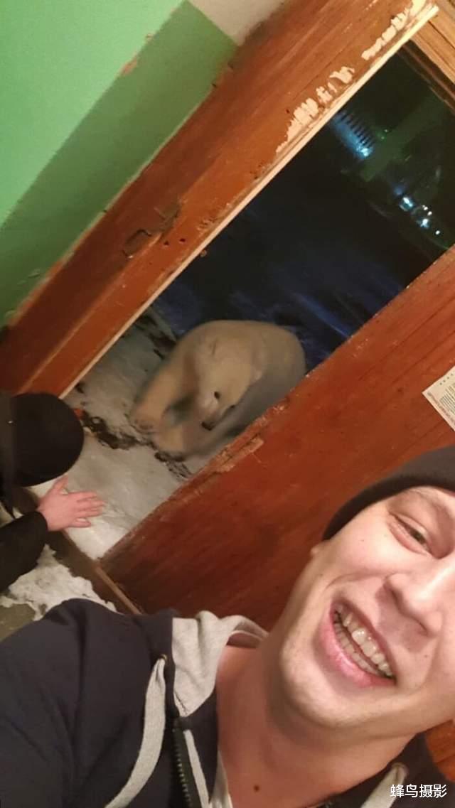 俄罗斯 32张照片看真实的俄罗斯，AK在生活中的妙用，熊是一种温顺的宠物