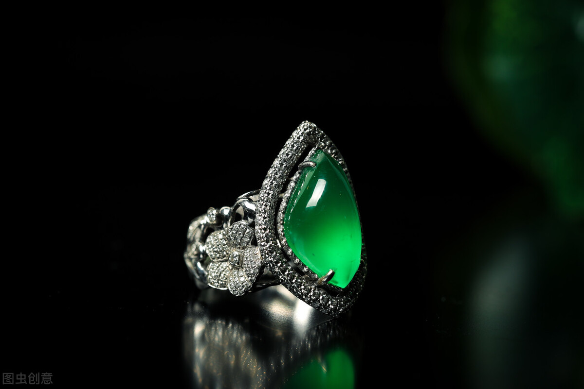 翡翠|翡翠的“正色”和“偏色”，您了解多少？