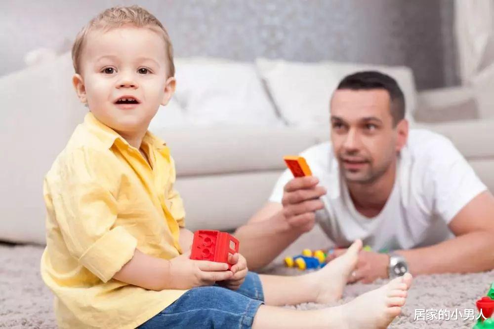 居家的小男人|想要宝宝拥有完美的腿型，这几点家长一点要注意！