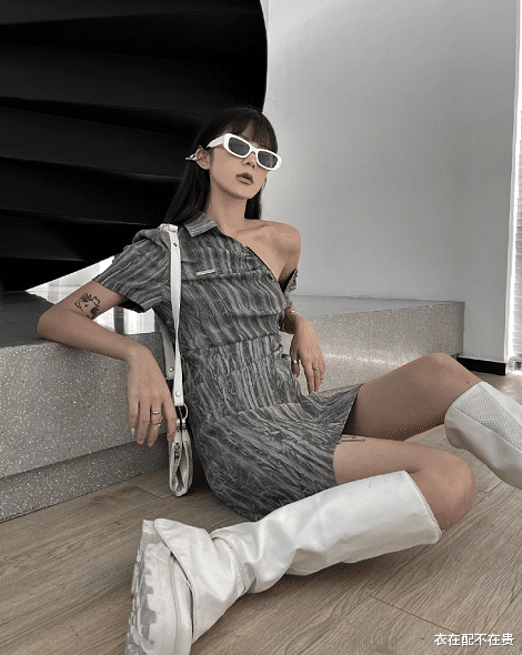 衣在配不在贵|刘浩存挺懂打扮,穿千元蛋糕裙显清纯,200元的联名款帽子也很潮