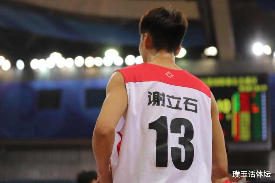 山東男籃|50分9板7搶?zhuān)∩綎|男籃未來(lái)之星浮出水面，或是丁彥雨航接班人