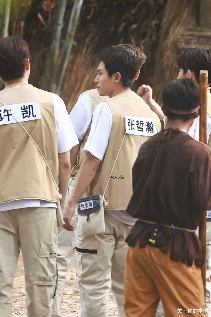 张哲瀚|张哲瀚造型像员工，录制现场遭吐槽