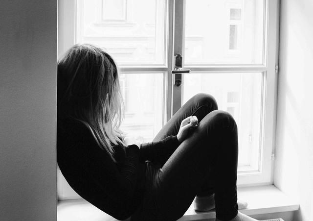 95后|“反常”的95后年轻人：进体制，接受相亲，听父母的话