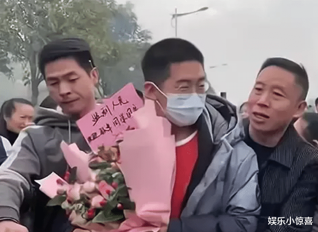 淘金|曝孙卓养姐是杜新枝铁粉，曾宣扬养恩大于生恩，网友：被骗得好惨