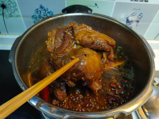 牛筋|怕胖的人午餐就吃它,高蛋白低脂肪,做一次能吃7天,特省事