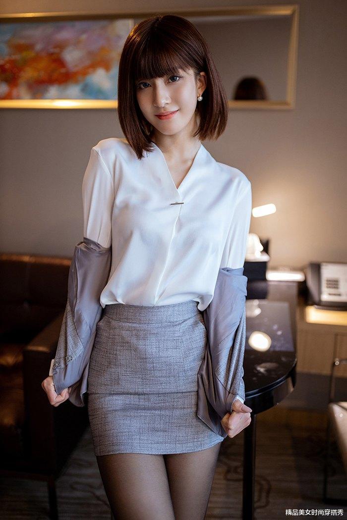 |西装套装是职场女性最好的入门单品，简单又自带气场穿出高级气质