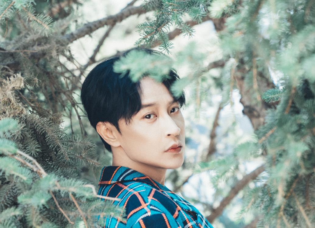 明星|明星卖66元一斤的草莓，被网友嫌太贵，他当众发飙：吃不起别说话