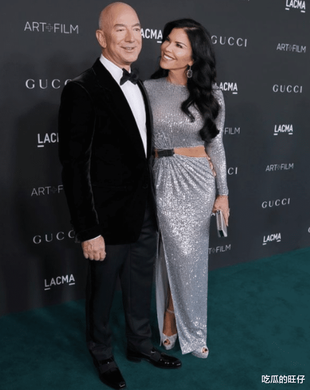 |小李子多有魅力？20岁被“球花”示好，47岁还能让首富女友发花痴