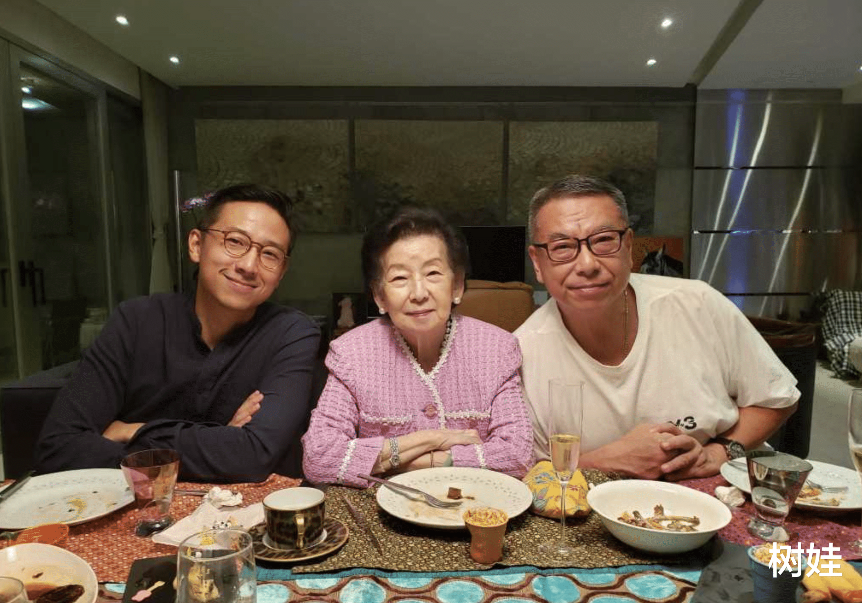 曾志伟|百亿阔太不慎摔倒离世，葬礼现场名流云集，准孙媳吴千语未见露脸