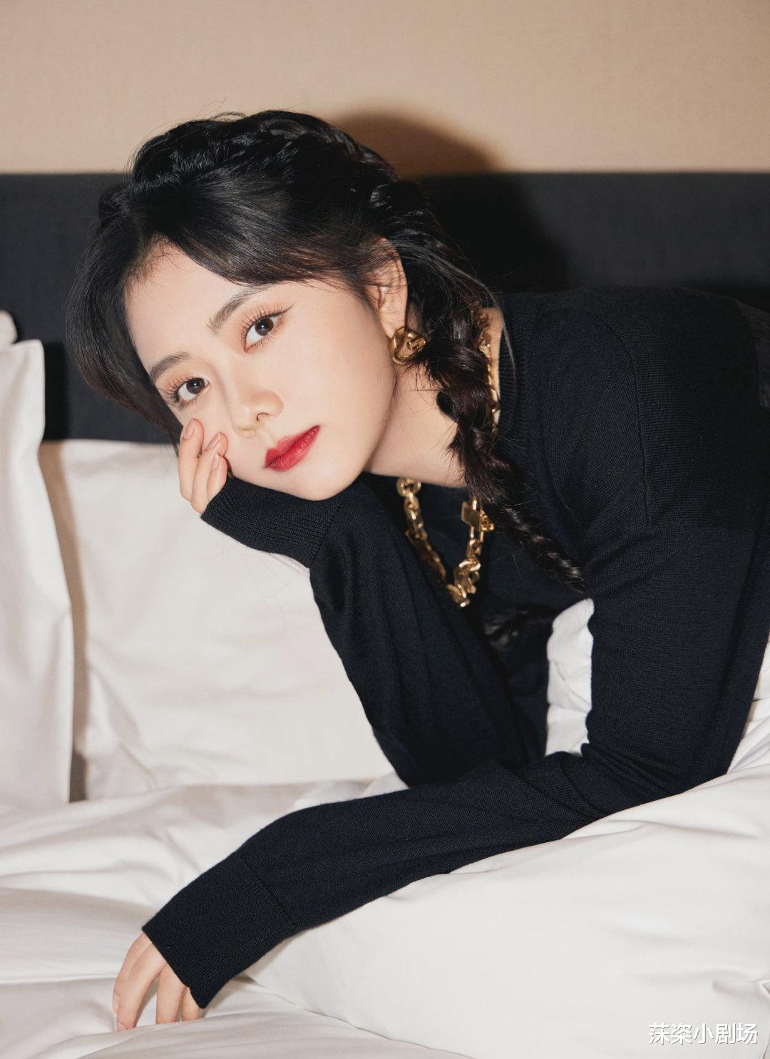 谭松韵|谭松韵给你“向风而行”的洗礼