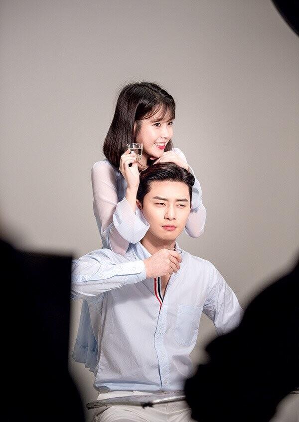 情侣|真的要被抢了？2022元旦情侣预测：IU频上榜和朴叙俊被凑成CP