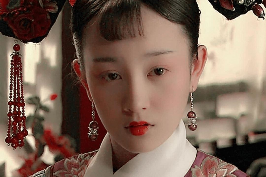 明星|袁姗姗又整了？容貌大变化被嘲“换脸”，是为专业，还是不自信？